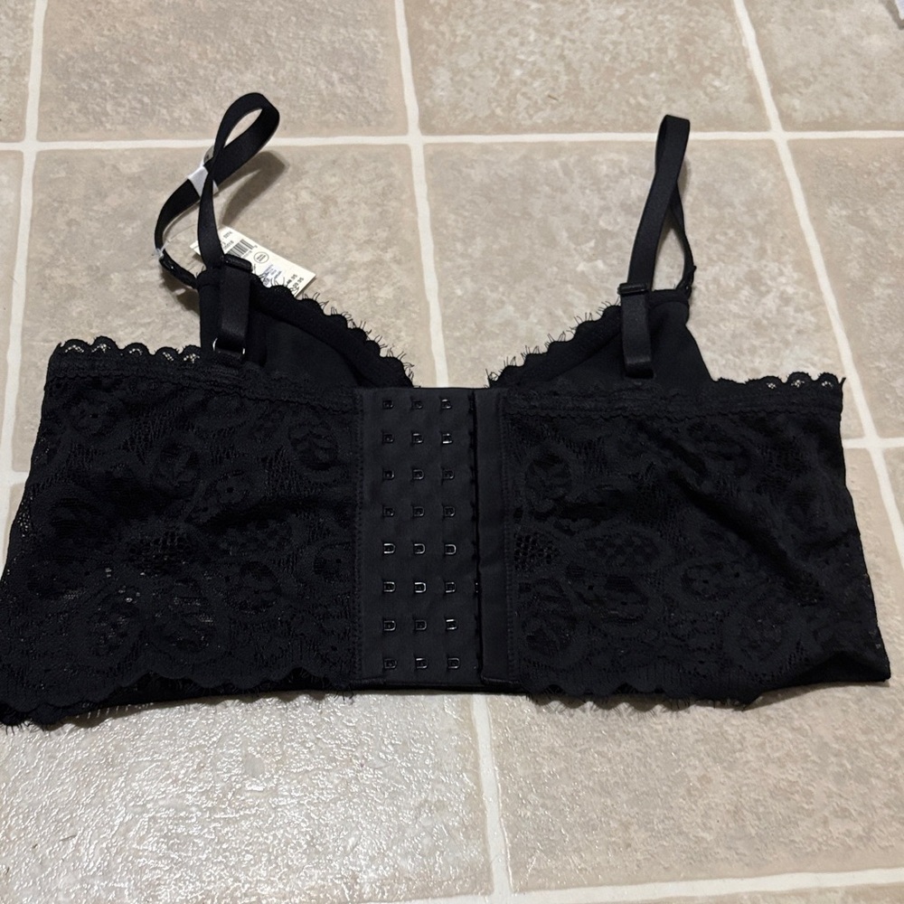 Aerie
Show Off Coquette Lace Unlined Bra - Picture 9 of 9